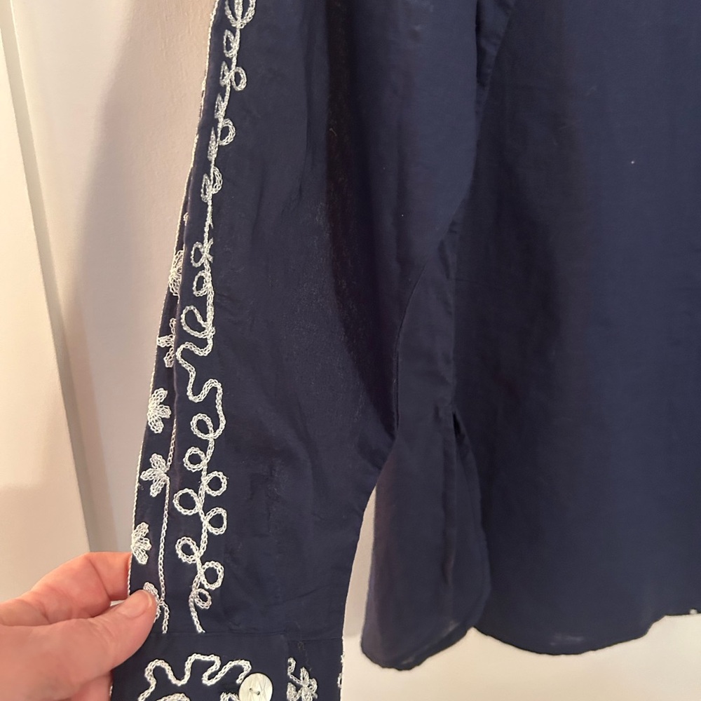 Chico's Dark Blue Floral Embroidered Tunic Size 3 (Chico’s) - Picture 8 of 13